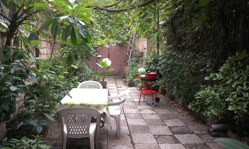 Hostel 48A Тбилиси Екстериор снимка